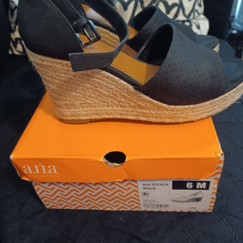 Wedge heels , black Size 6